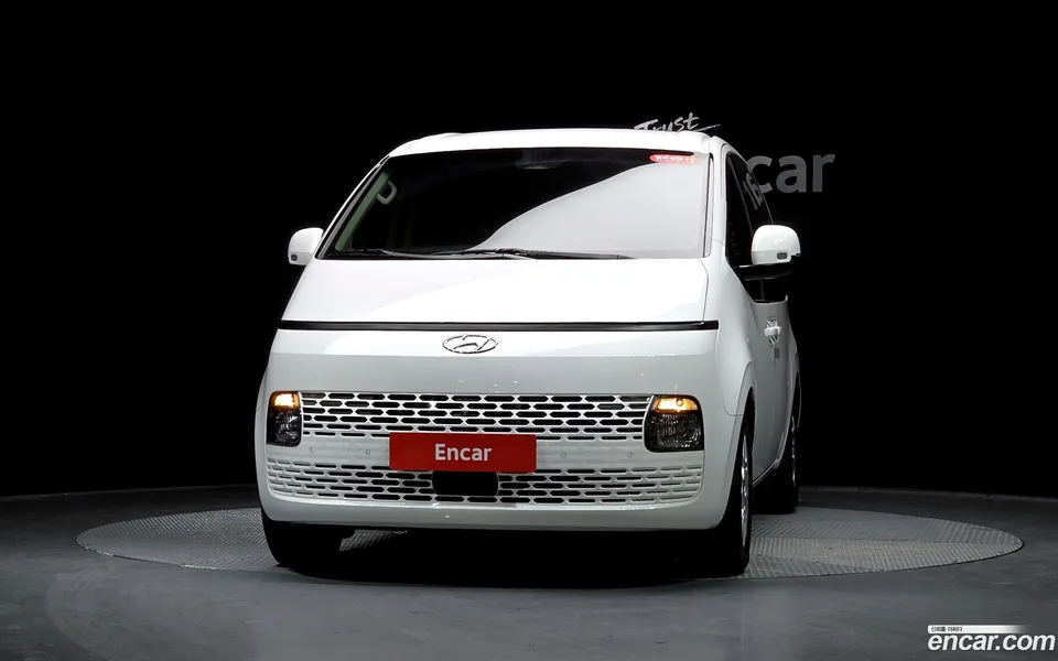 Hyundai Staria 9 2022 — миниатюра 3