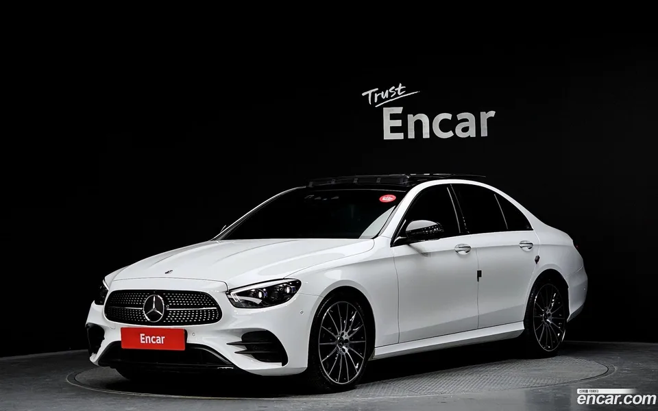 Mercedes-Benz E-Class E350 4MATIC AMG Line 2023 — фото 1, купить с доставкой в Москву