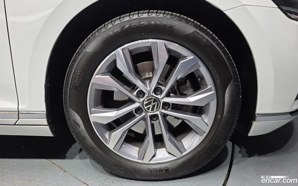 Volkswagen Passat GT 2.0 TDI 2022 — миниатюра 5