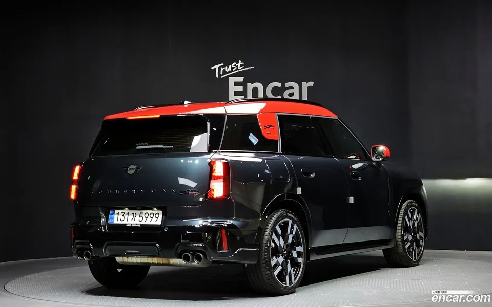 MINI Cooper S Countryman ALL4 JCW 2025 — миниатюра 2