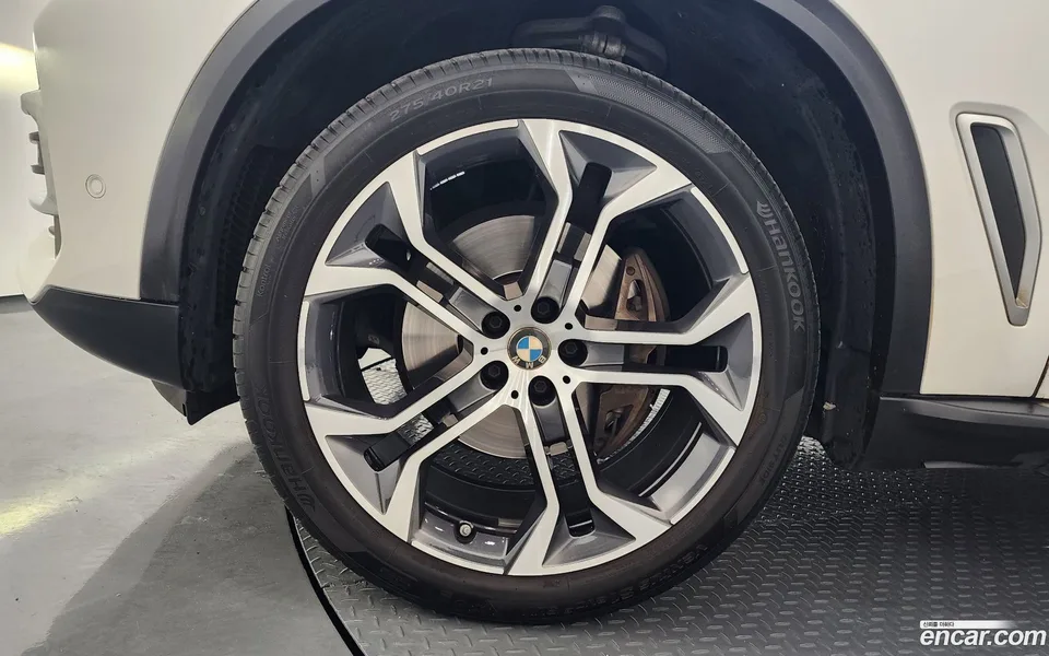 BMW X5 xDrive 30d xLine 2022 — миниатюра 5