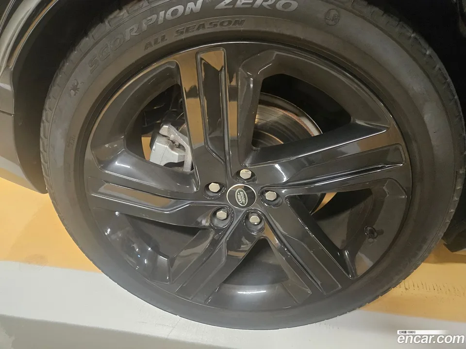 Land Rover Discovery D300 R- HSE 2023 — миниатюра 5