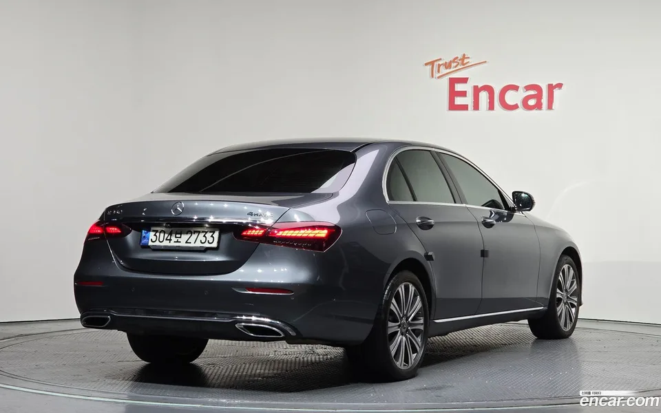 Mercedes-Benz E-Class E350 4MATIC 2022 — миниатюра 2