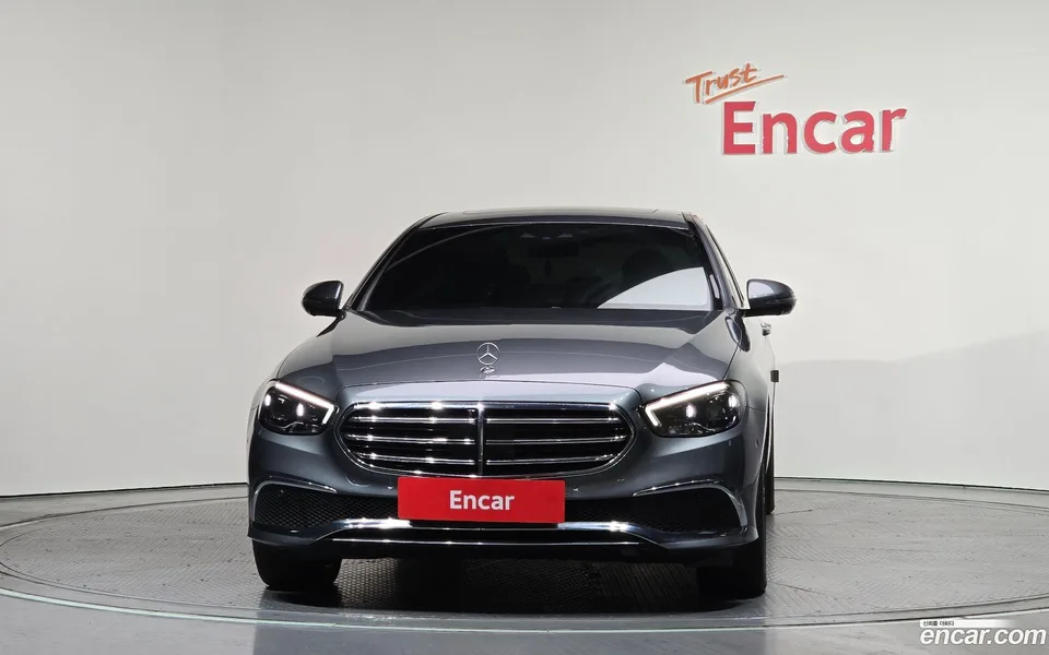 Mercedes-Benz E-Class E350 4MATIC 2022 — миниатюра 3