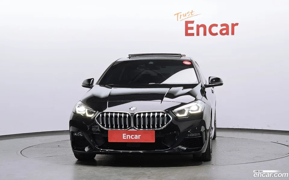 BMW 2 Series Gran Coupe 220i M 2023 — миниатюра 3