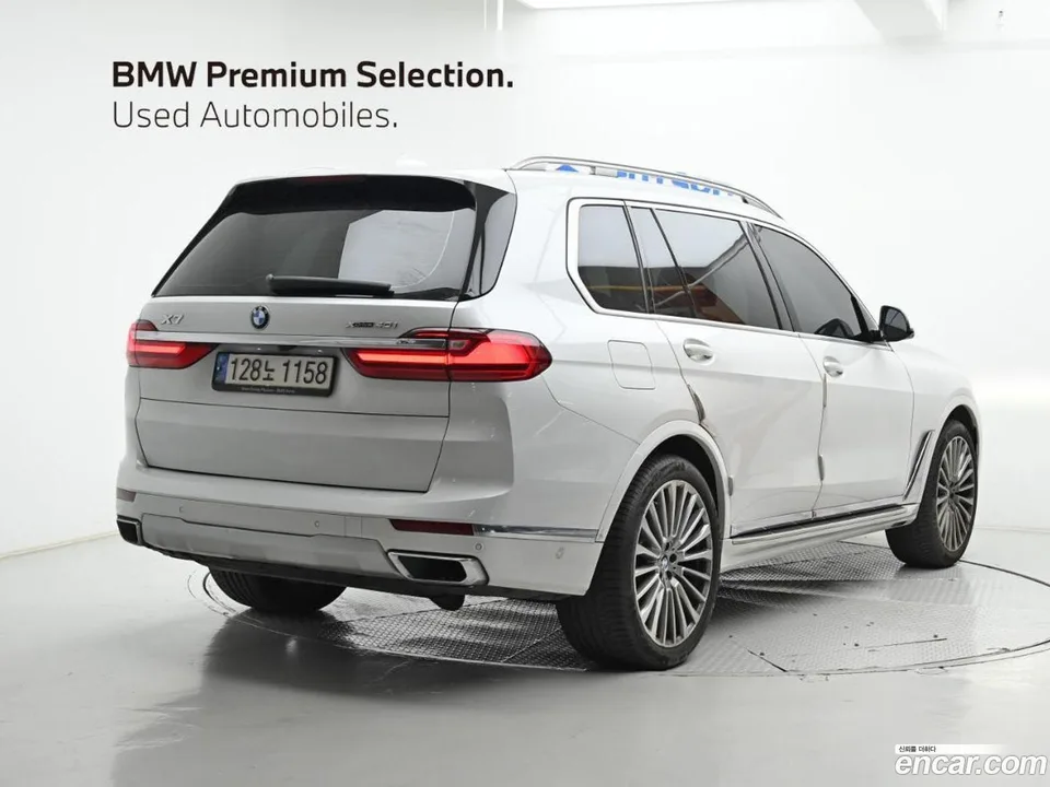 BMW X7 xDrive 40i 7 2022 — миниатюра 2
