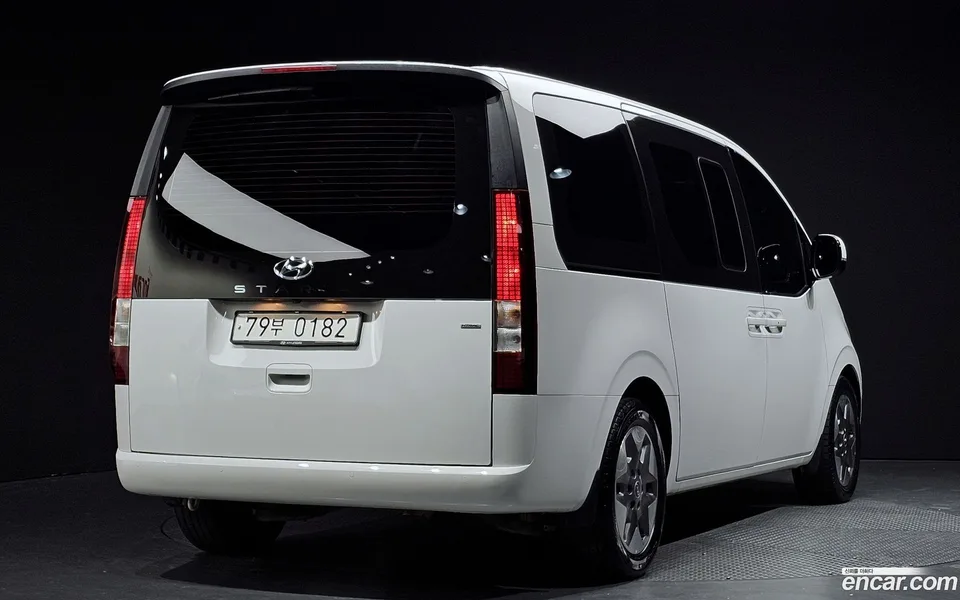 Hyundai Staria 4WD 11 2023 — миниатюра 2