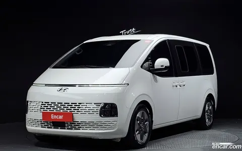 Hyundai Staria 2023 купить в Москве