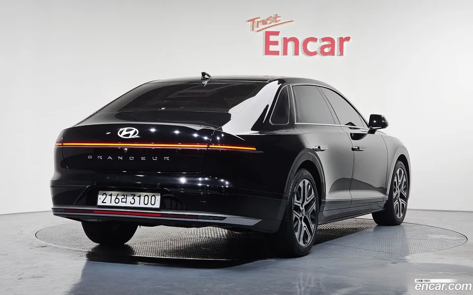 Hyundai Grandeur 2.5 2WD 2023 — миниатюра 2