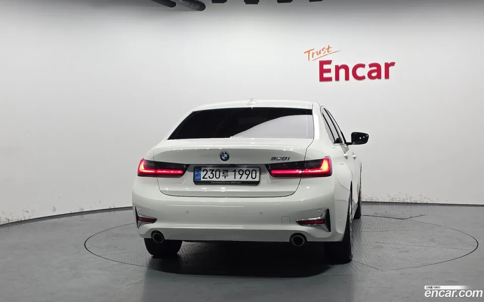 BMW 3 Series 320i 2022 — миниатюра 4