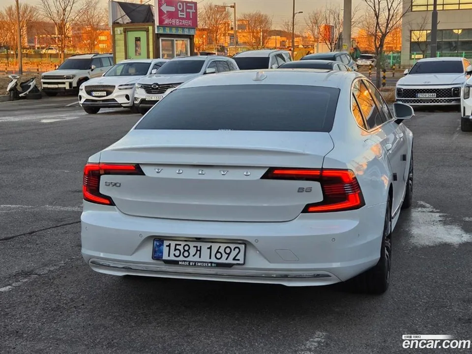 Volvo S90 B5 2023 — миниатюра 3