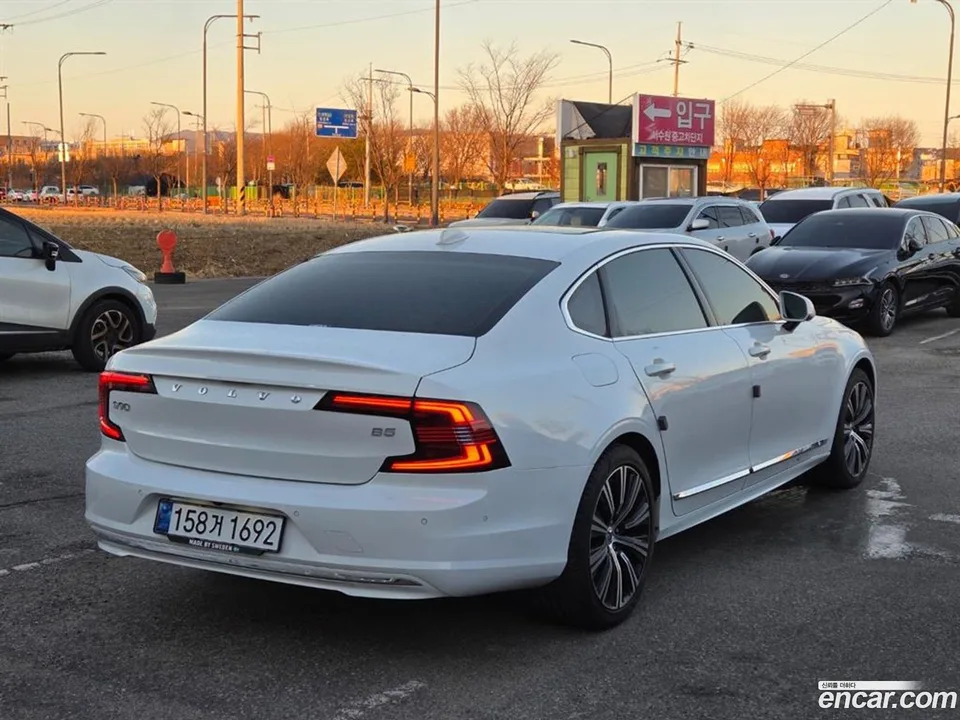 Volvo S90 B5 2023 — миниатюра 4