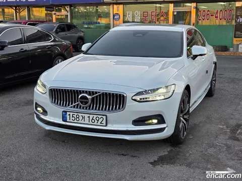 Volvo S90 2023 купить в Москве