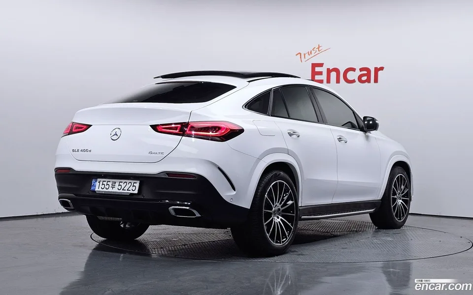 Mercedes-Benz GLE-Class GLE400d 4MATIC 2022 — миниатюра 2