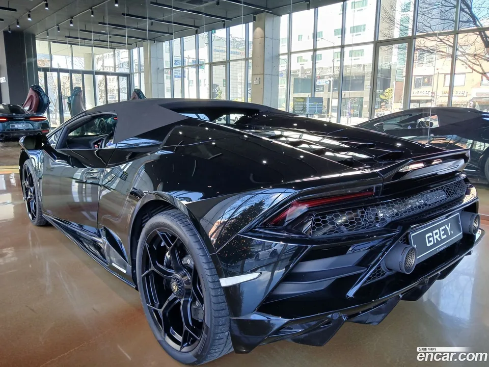 Lamborghini Huracan LP640-4 2023 — миниатюра 4