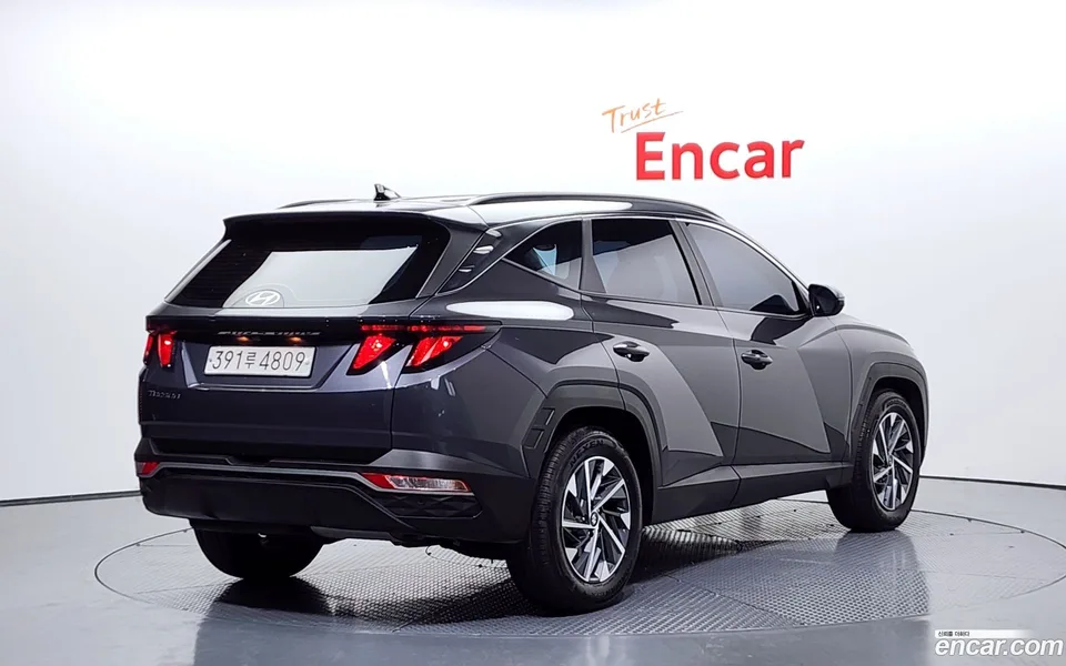 Hyundai Tucson 2.0 2WD 2023 — миниатюра 2