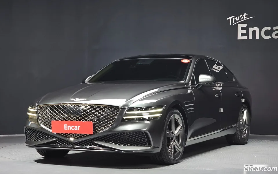 Genesis G80 2.5 2WD 2023 — фото 1, купить с доставкой в Москву