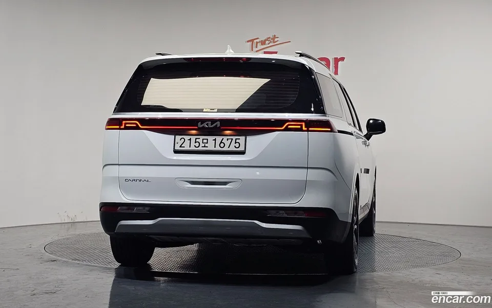 Kia Carnival 9 2022 — миниатюра 4