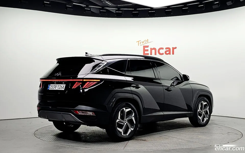 Hyundai Tucson 2.0 2WD 2022 — миниатюра 2