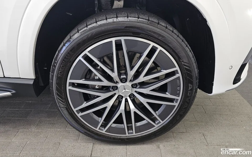 Mercedes-Benz GLE-Class AMG GLE53 4MATIC+ 2025 — миниатюра 5