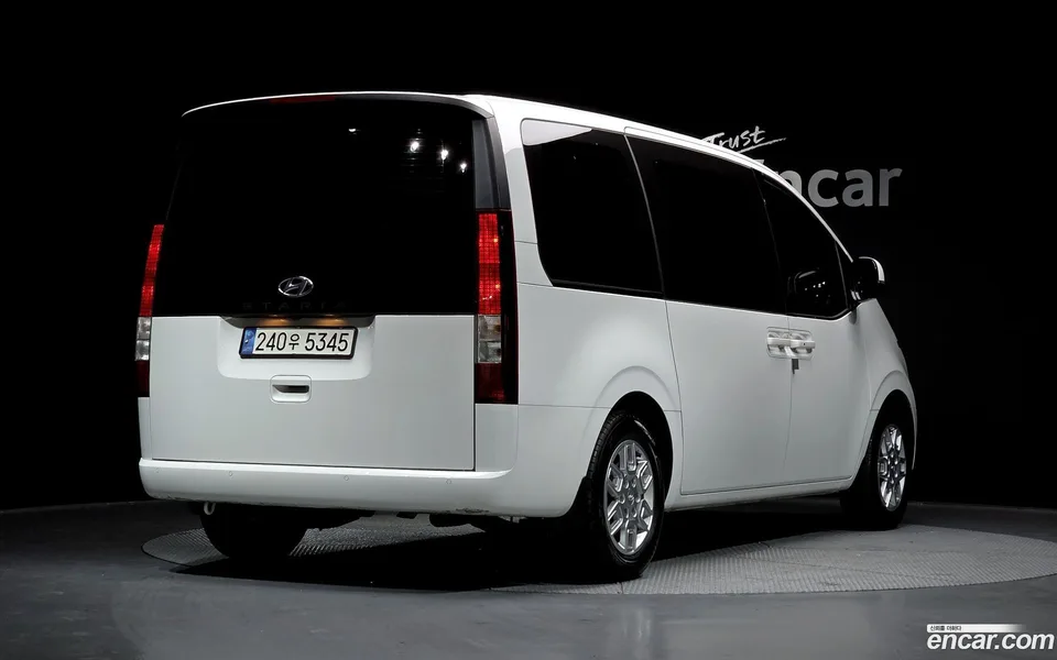 Hyundai Staria 9 2022 — миниатюра 2