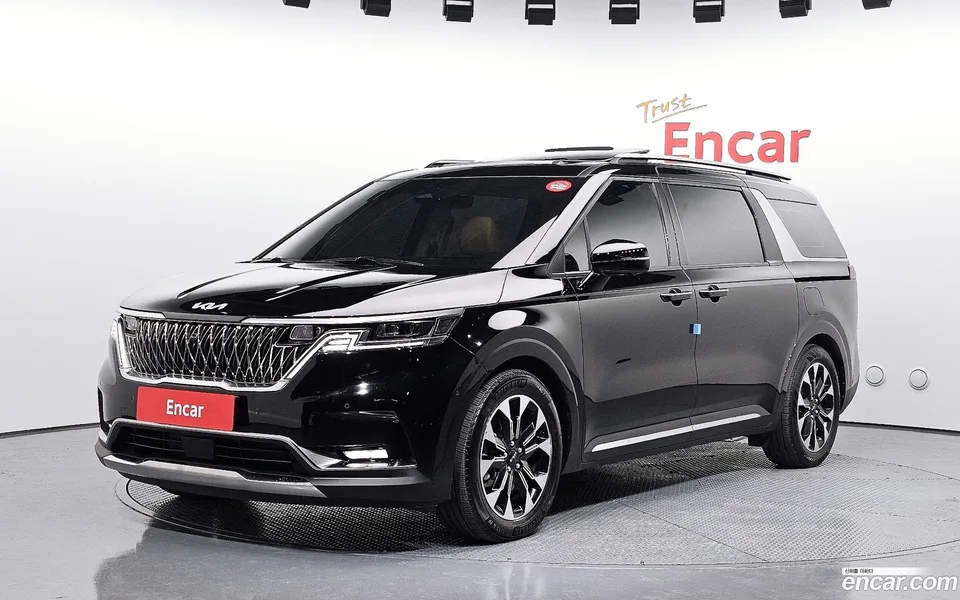 Kia Carnival 7 2023 — фото 1, купить с доставкой в Москву