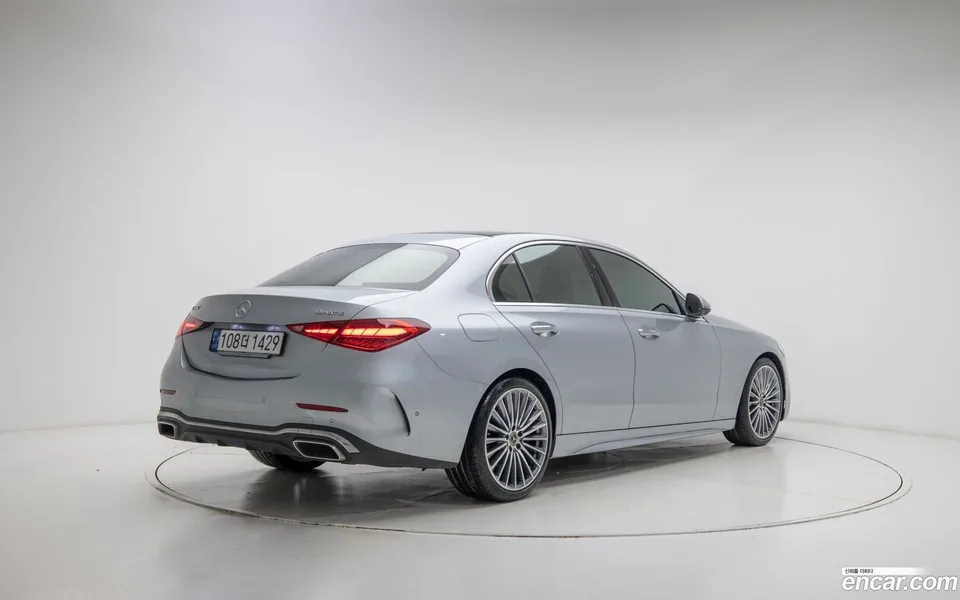 Mercedes-Benz C-Class C300 4MATIC AMG Line 2023 — миниатюра 2