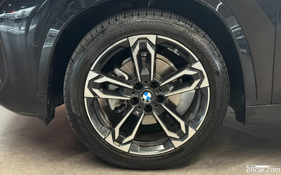 BMW X1 sDrive 20i M 2023 — миниатюра 5