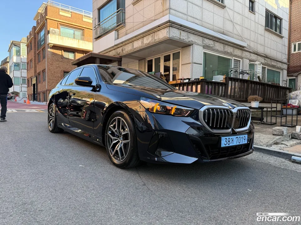 BMW i5 eDrive 40 M 2025 — миниатюра 3