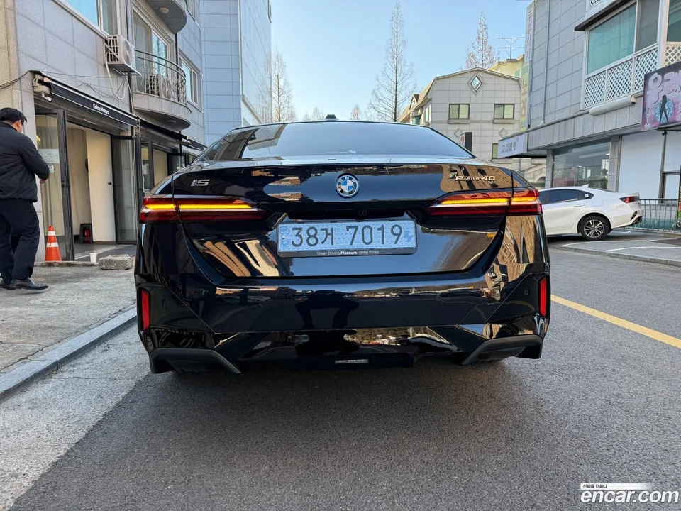BMW i5 eDrive 40 M 2025 — миниатюра 4