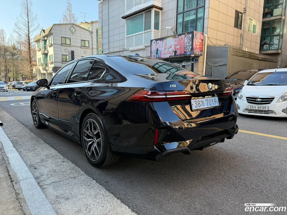 BMW i5 eDrive 40 M 2025 — миниатюра 5
