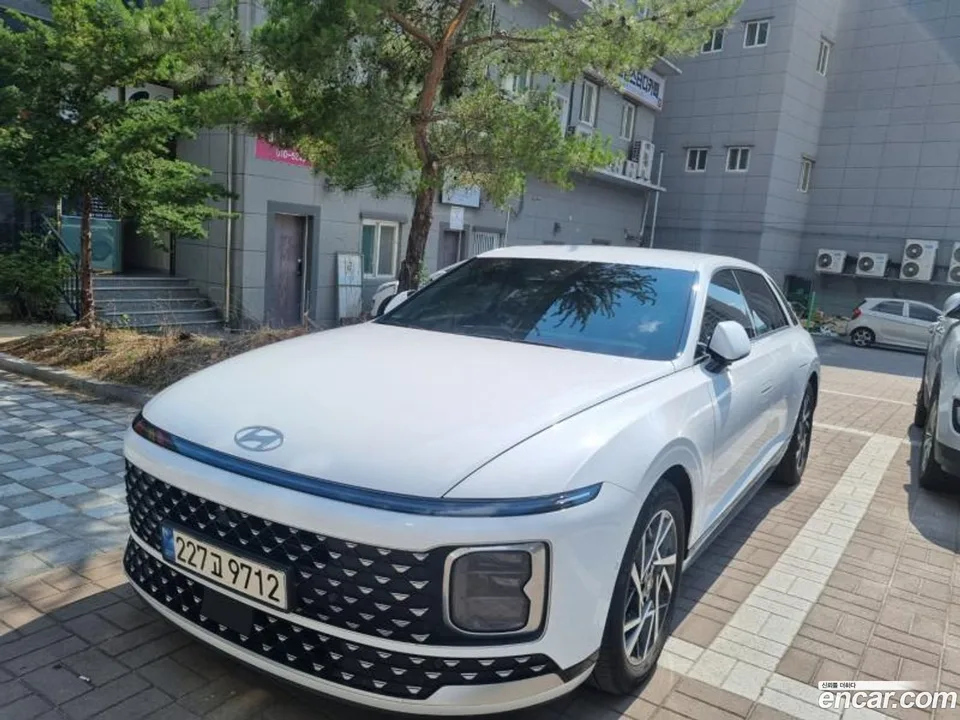 Hyundai Grandeur 2.5 2WD 2024 — миниатюра 2