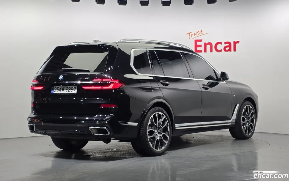 BMW X7 xDrive 40i M 6 2024 — миниатюра 2