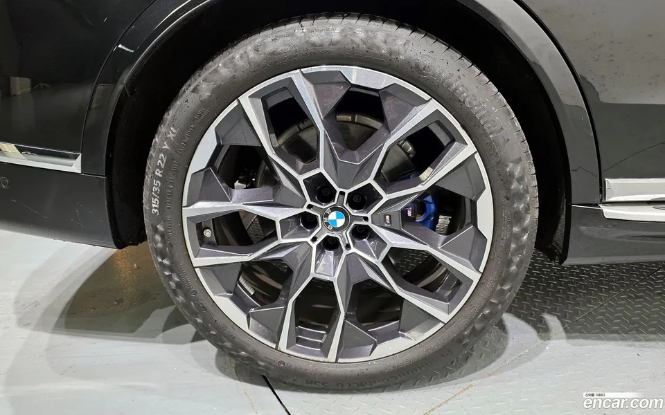 BMW X7 xDrive 40i M 6 2024 — миниатюра 5