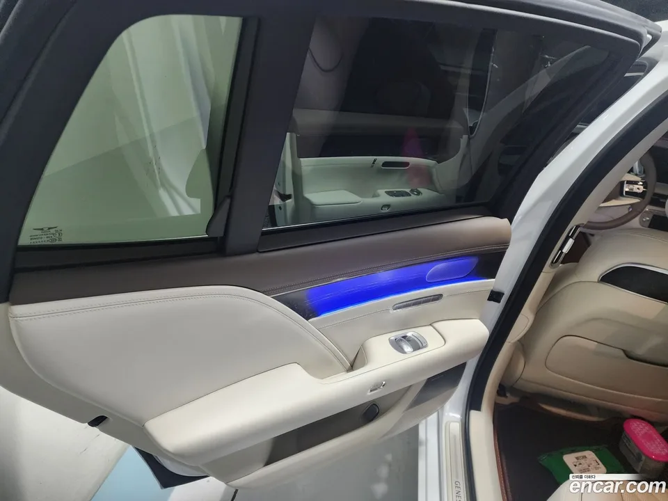 Genesis G90 3.5 e-S/C AWD 2023 — миниатюра 3