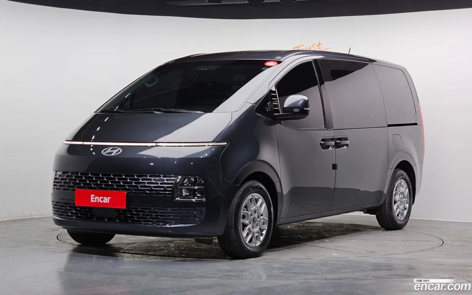 Hyundai Staria HEV 1.6 3 2024 — фото 1, купить с доставкой в Москву