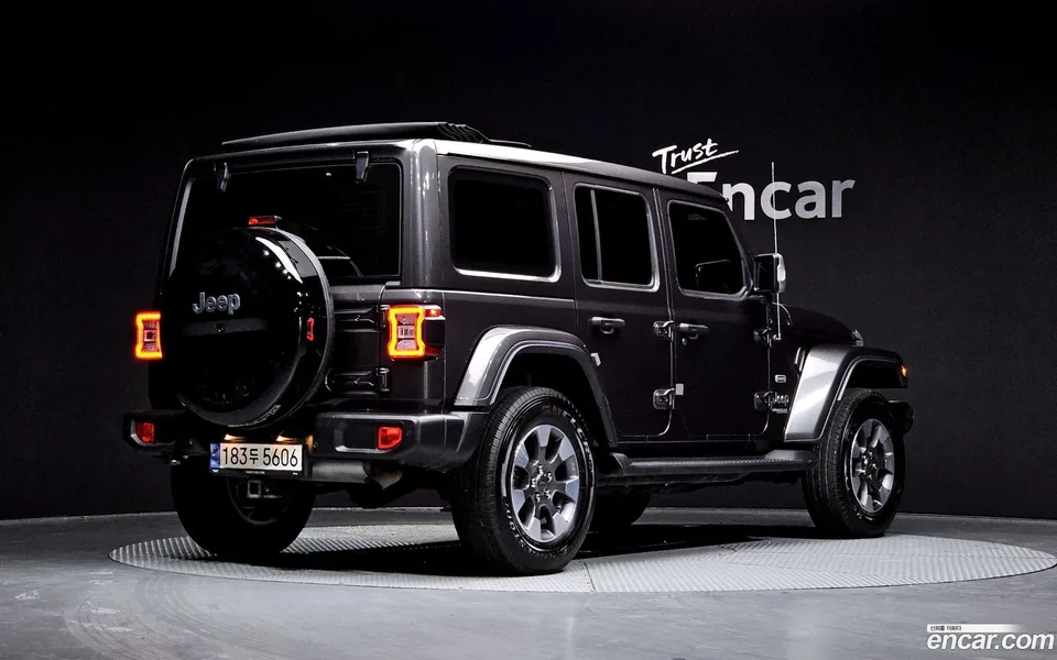 Jeep Wrangler 2.0 4 2022 — миниатюра 2