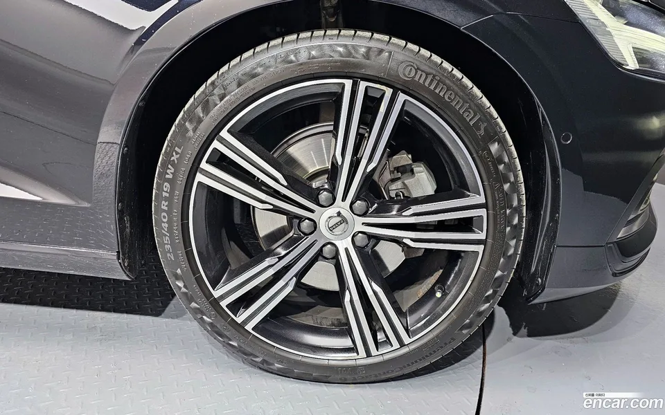 Volvo S60 B5 2022 — миниатюра 5