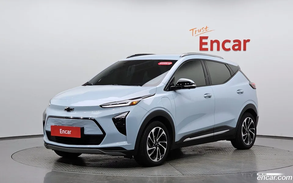 Chevrolet Bolt EUV 2023 — фото 1, купить с доставкой в Москву