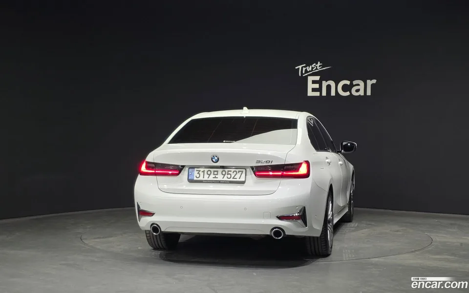 BMW 3 Series 320i 2022 — миниатюра 4