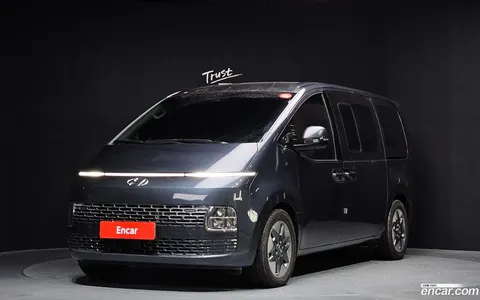 Hyundai Staria 2023 купить в Москве