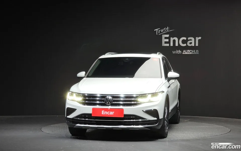Volkswagen Tiguan 2.0 TDI 2023 — миниатюра 2