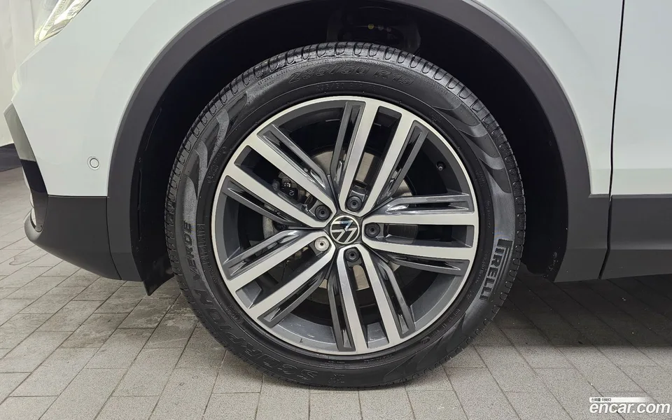 Volkswagen Tiguan 2.0 TDI 2023 — миниатюра 5