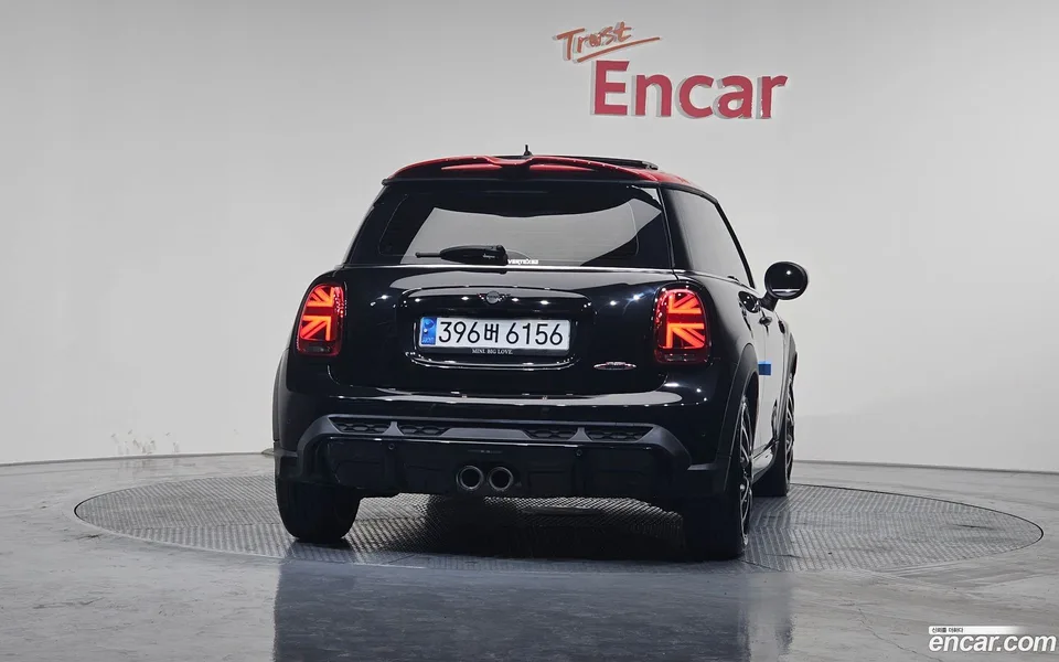 MINI Cooper S JCW 2022 — миниатюра 4