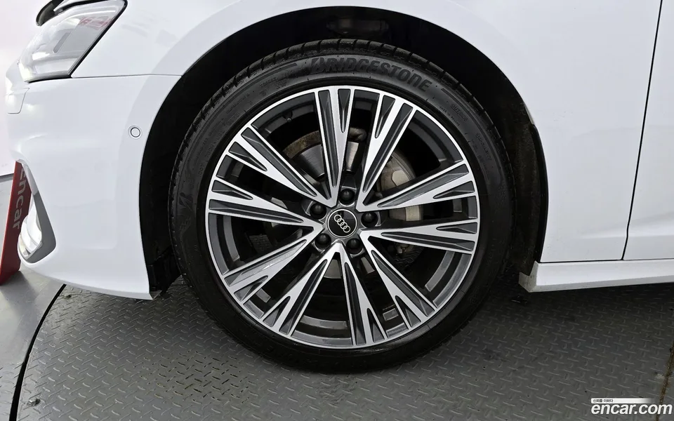 Audi A6 40 TDI 2023 — миниатюра 5