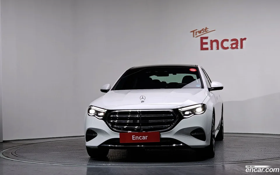 Mercedes-Benz E-Class E350e 4MATIC 2025 — миниатюра 3