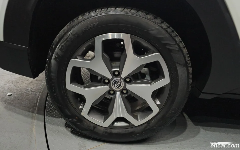 KG Mobility Torres 1.5 2WD 2022 — миниатюра 5