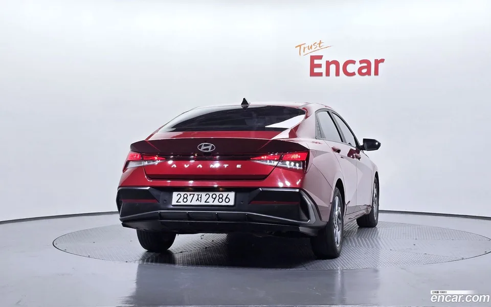 Hyundai Avante CN7 Hybrid 2023 — миниатюра 4