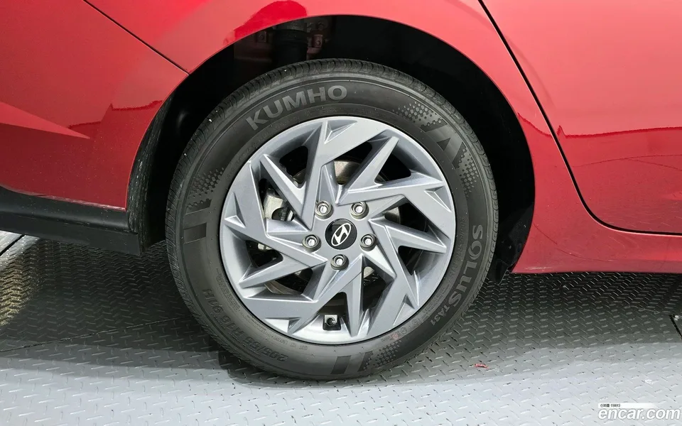 Hyundai Avante CN7 Hybrid 2023 — миниатюра 5