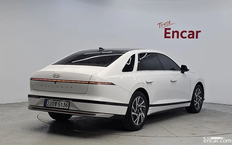 Hyundai Grandeur Hybrid 2023 — миниатюра 2